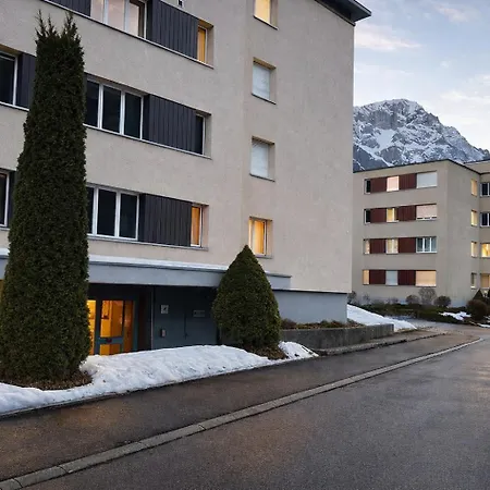 아파트 Golden Hour - - Titlis *